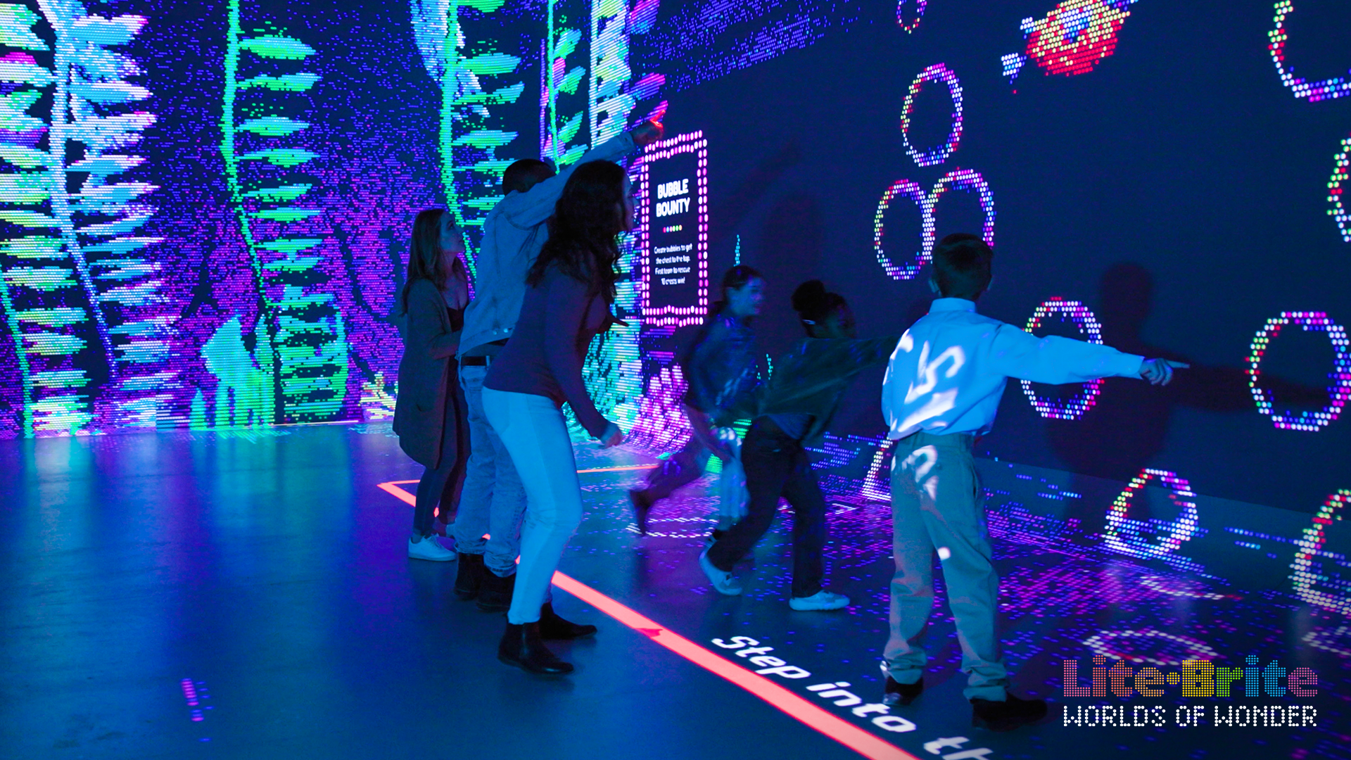 Press Stills__0003_Lite-Brite-WorldsOfWonder_Solid_Color